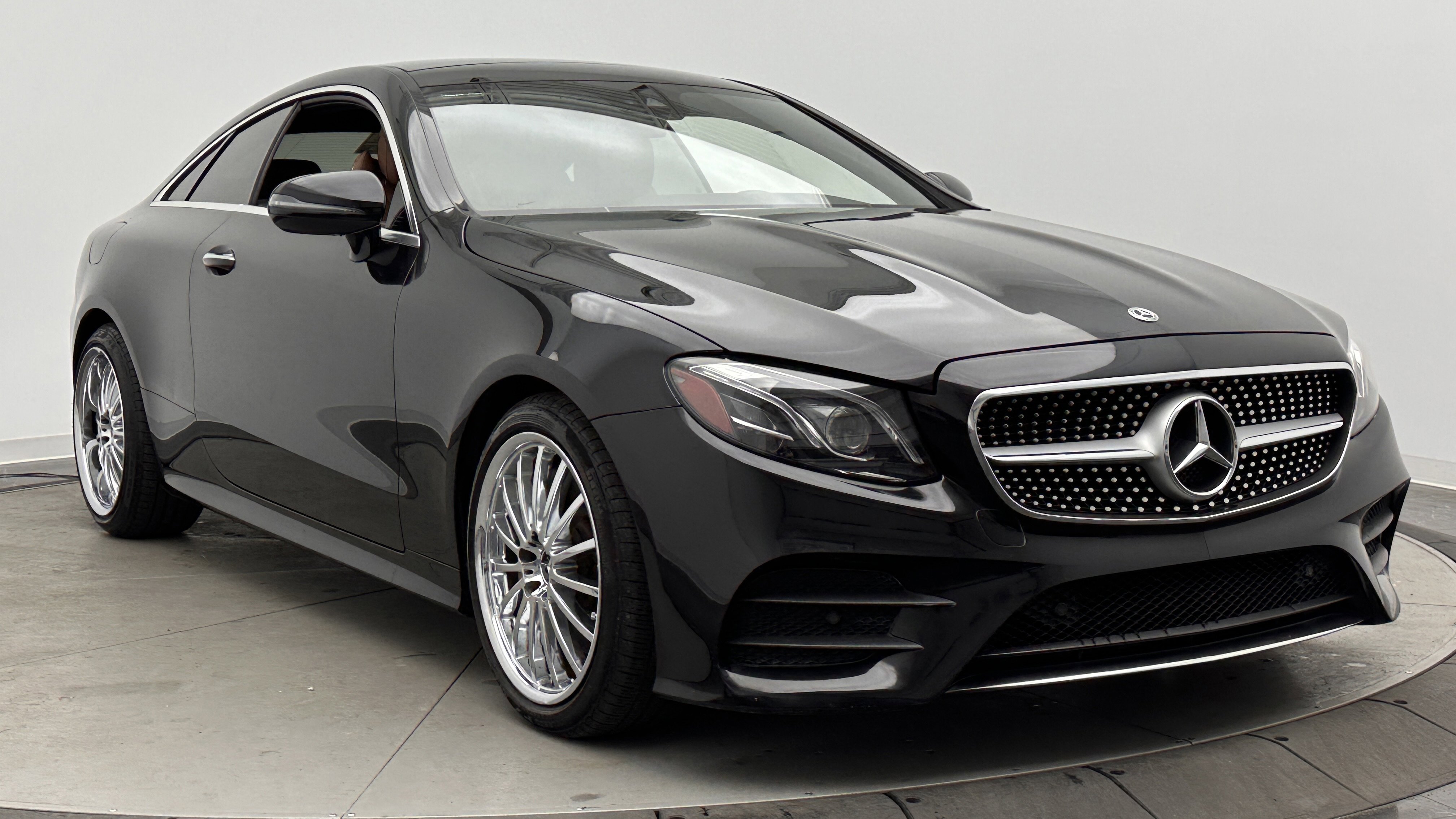 Used 2019 Mercedes-Benz E 450 Coupe image 3