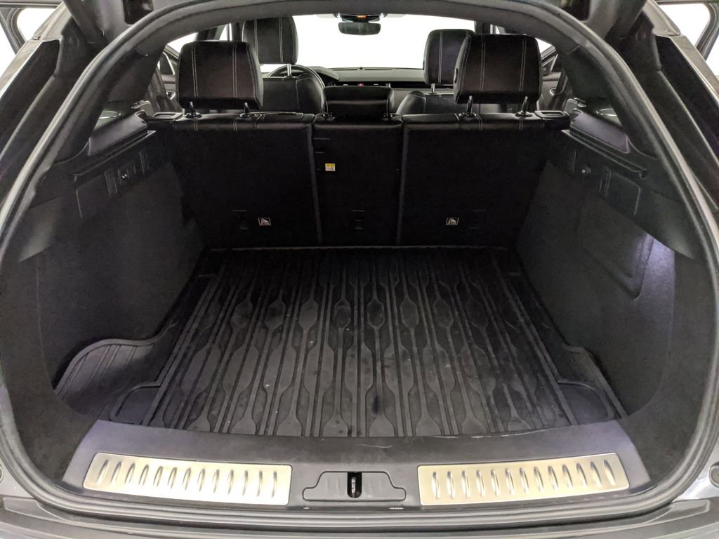 Used 2019 Land Rover Range Rover Velar R-Dynamic SE image 19