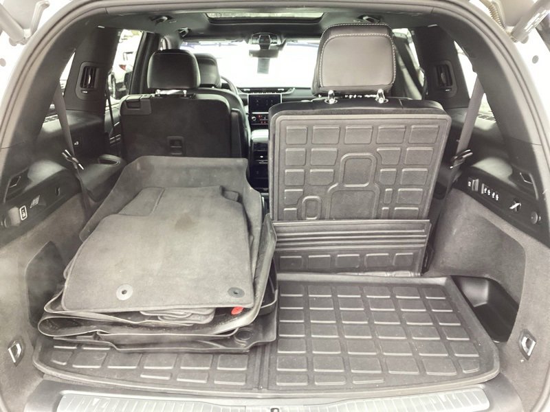 Used 2021 Jeep Grand Cherokee L Overland w/ Luxury Tech Group IV image 12