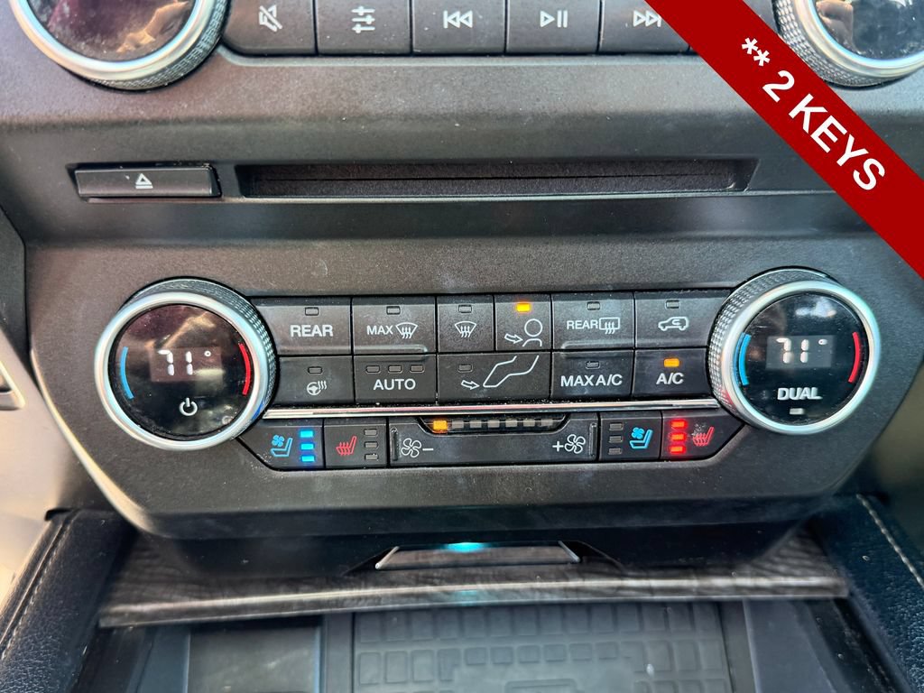 Used 2018 Ford Expedition Limited w/ Equipment Group 301A AWD/4WD image 28
