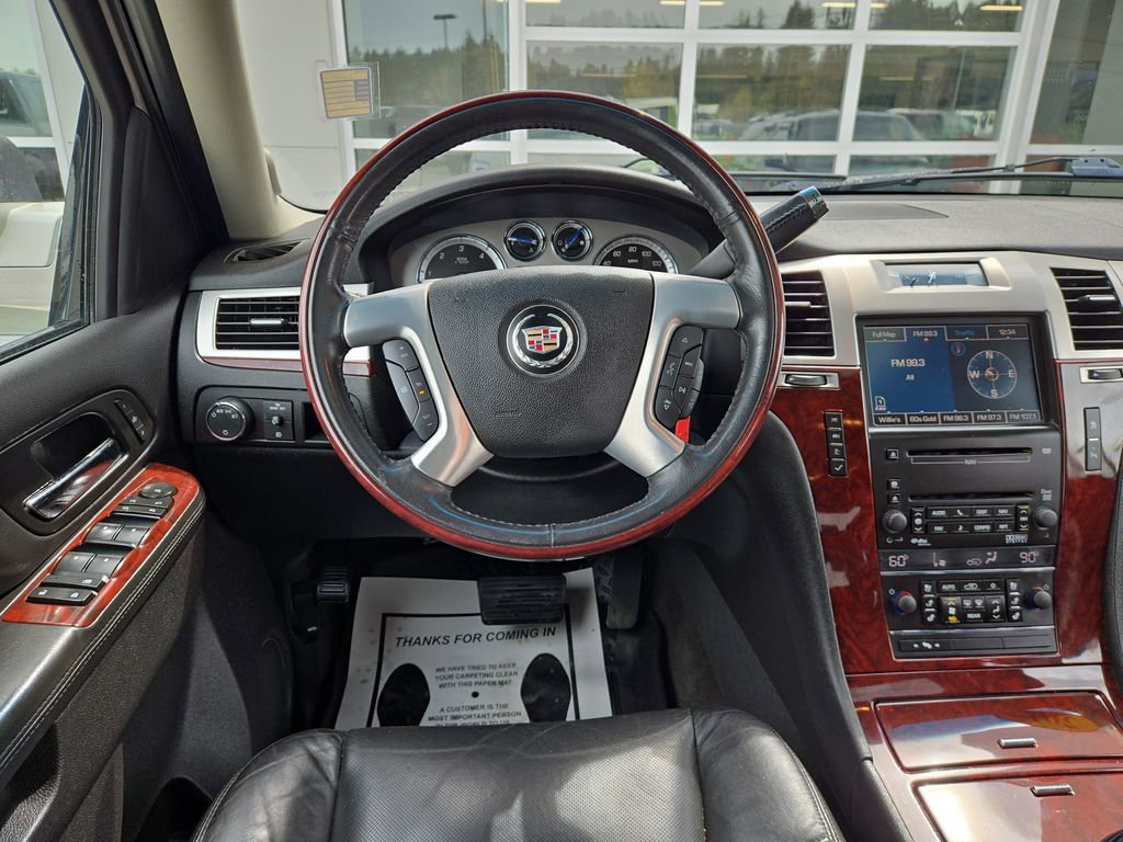 Used 2010 Cadillac Escalade AWD image 20