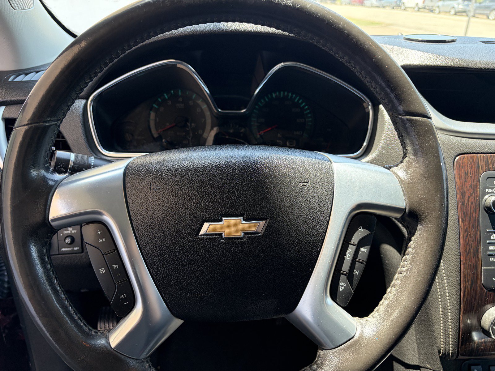 Used 2015 Chevrolet Traverse LT w/ Style and Technology Package FWD image 9