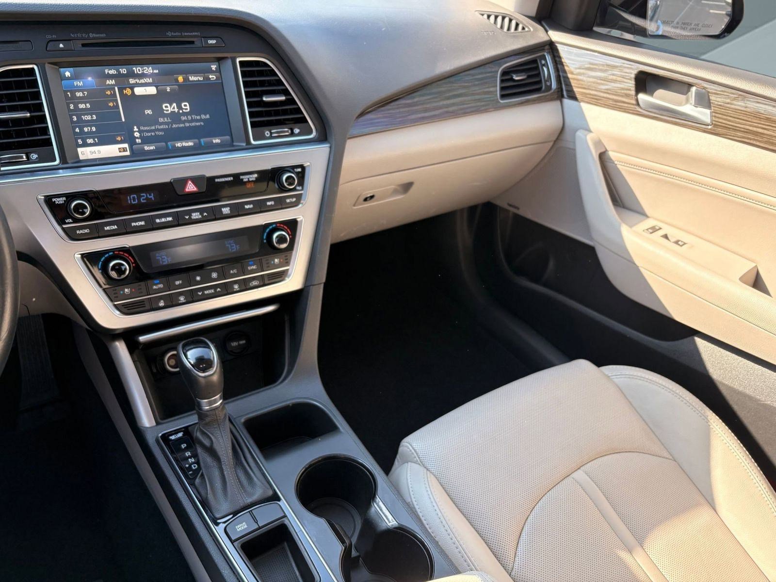 Used 2015 Hyundai Sonata Limited w/ Option Group 05 image 23