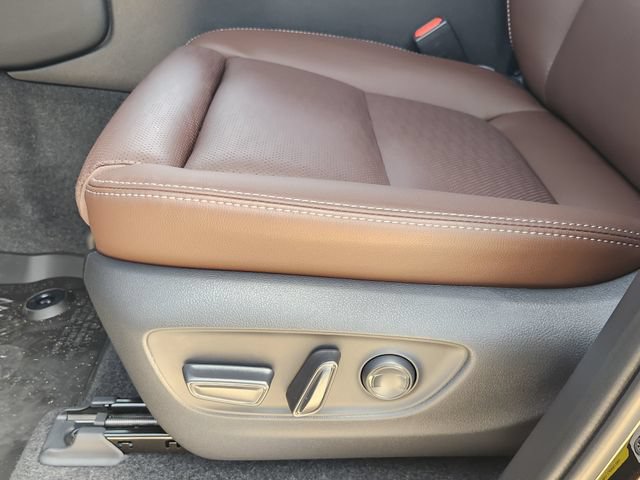 New 2027 Toyota Land Cruiser w/ Premium Package AWD/4WD image 14