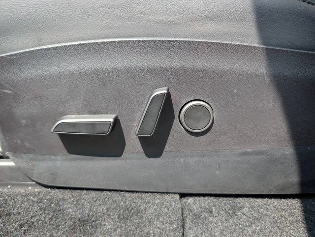 Used 2023 Tesla Model Y Long Range AWD/4WD image 16