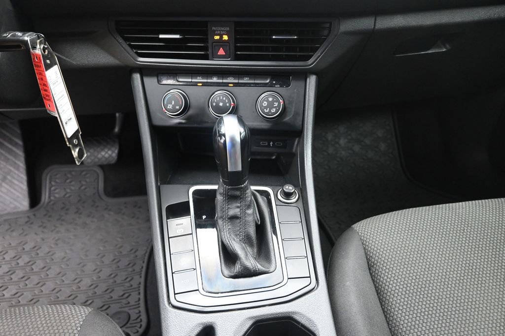 Used 2021 Volkswagen Jetta S w/ Driver Assistance Package FWD image 13