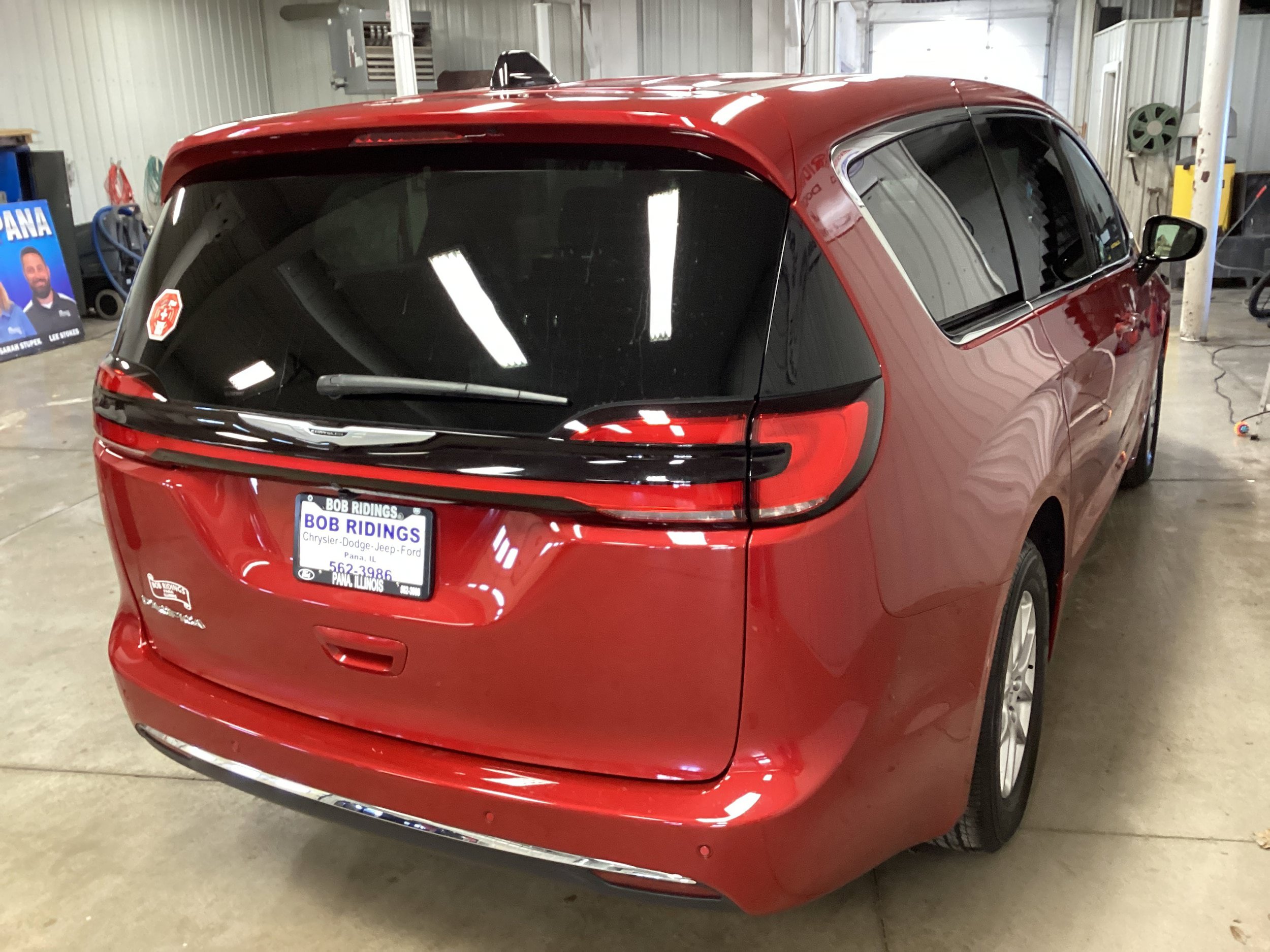 New 2026 Chrysler Pacifica Select FWD image 7