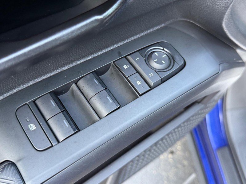 Used 2025 Toyota Tacoma SR5 image 15