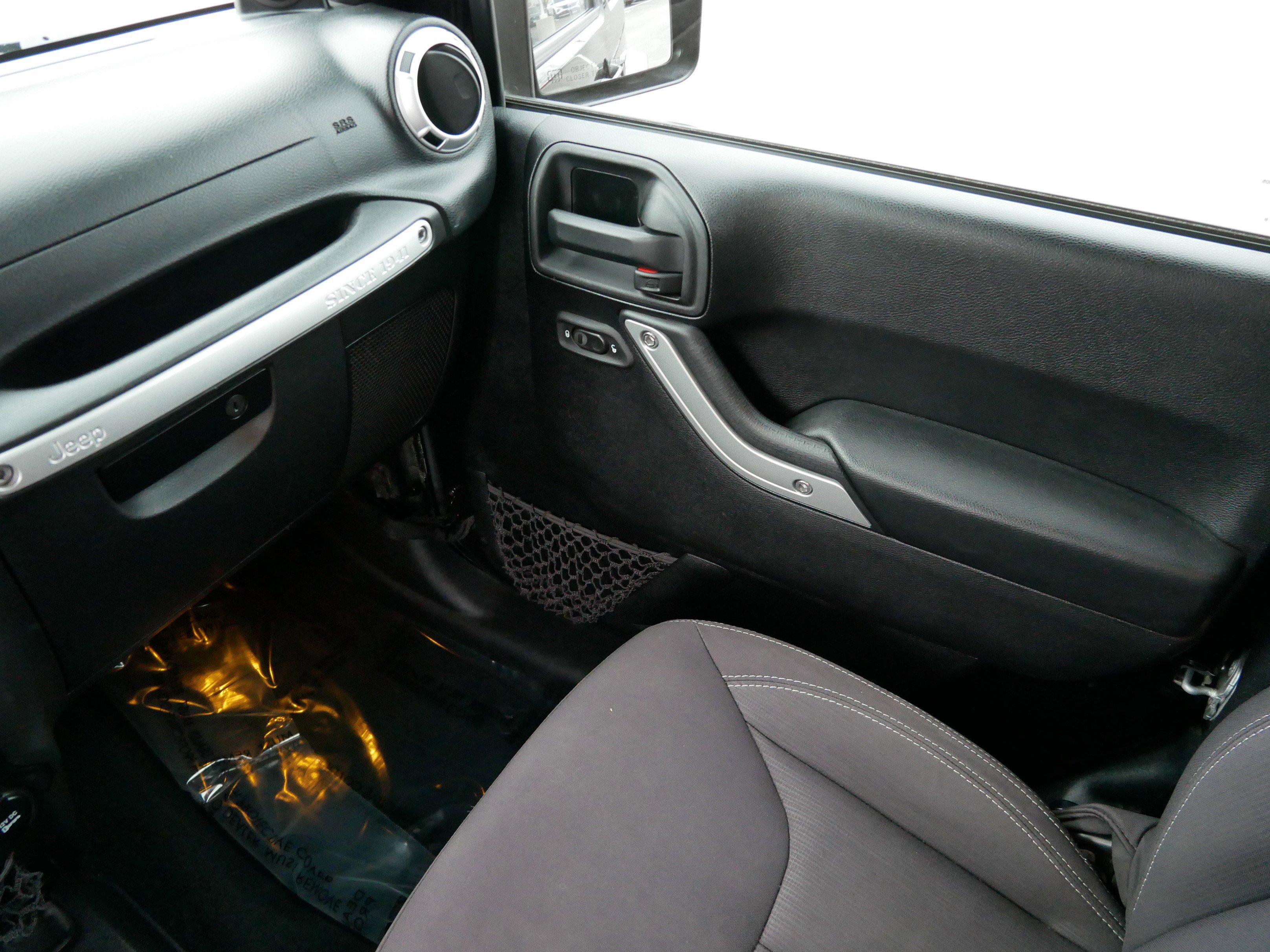 Used 2014 Jeep Wrangler Sahara w/ Dual Top Group image 11