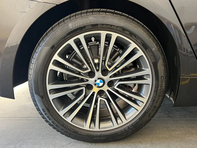 Used 2017 BMW 530i RWD image 11