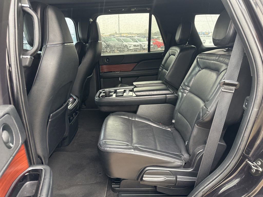 Used 2021 Lincoln Navigator Reserve AWD/4WD image 28
