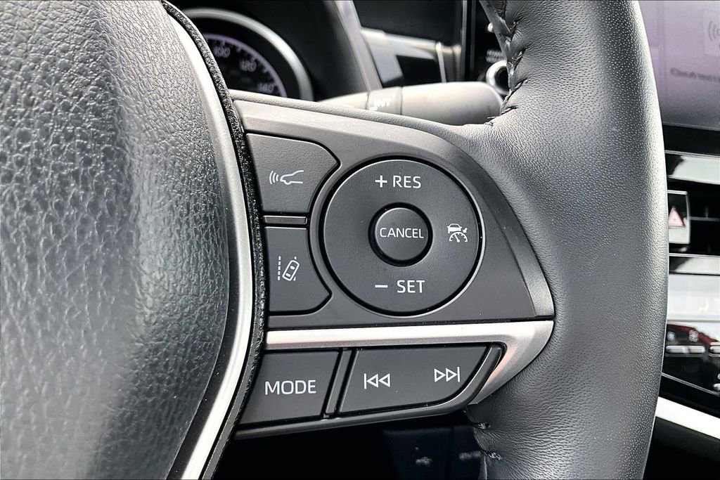 Used 2023 Toyota Camry XLE w/ Cold Weather Package FWD image 17