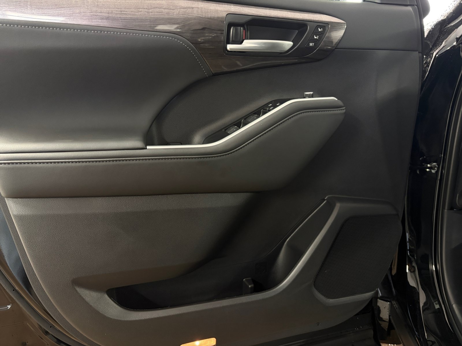 New 2026 Toyota Highlander Limited AWD/4WD image 13