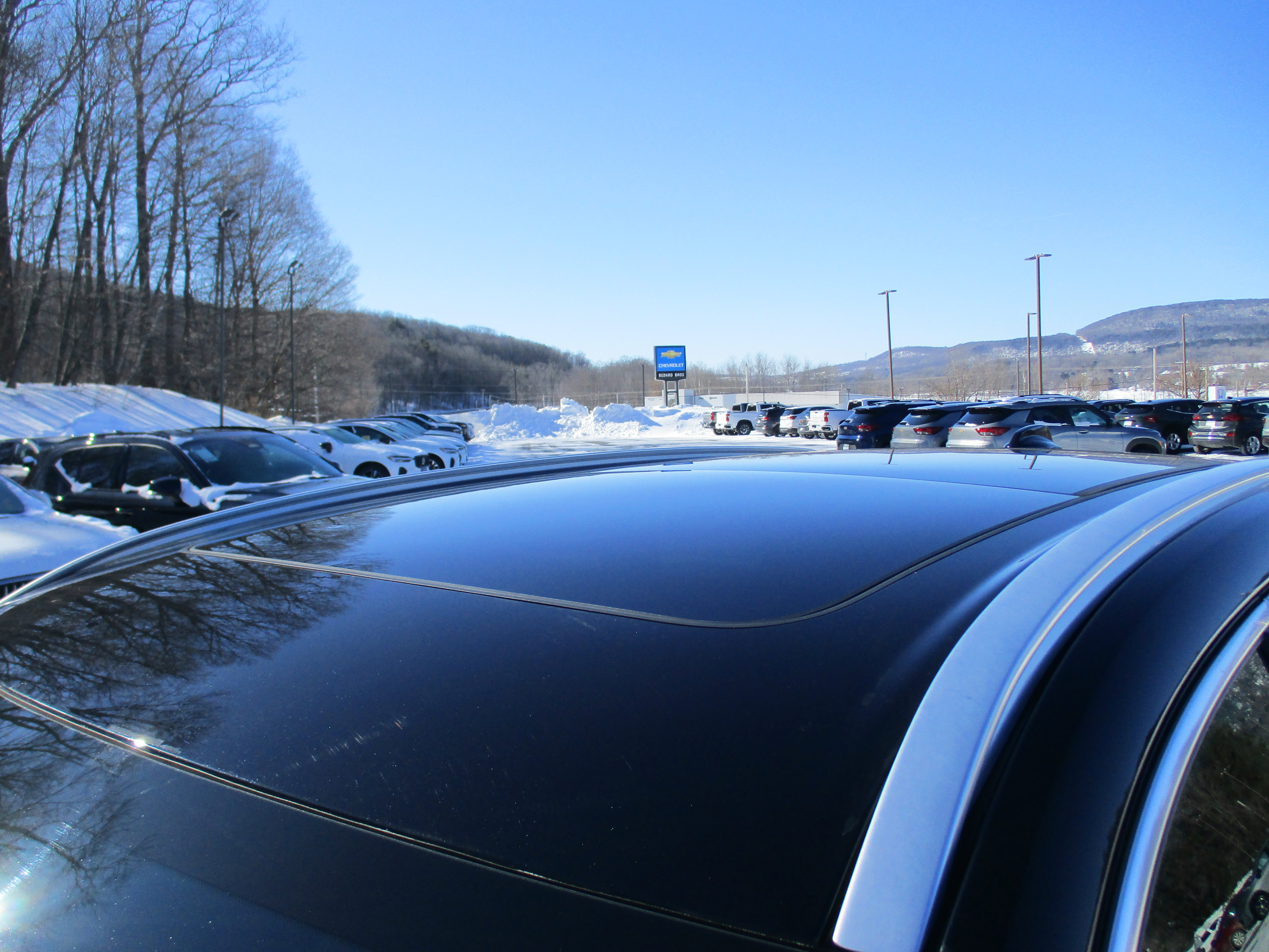 Certified 2023 Volvo XC60 B5 Plus image 11