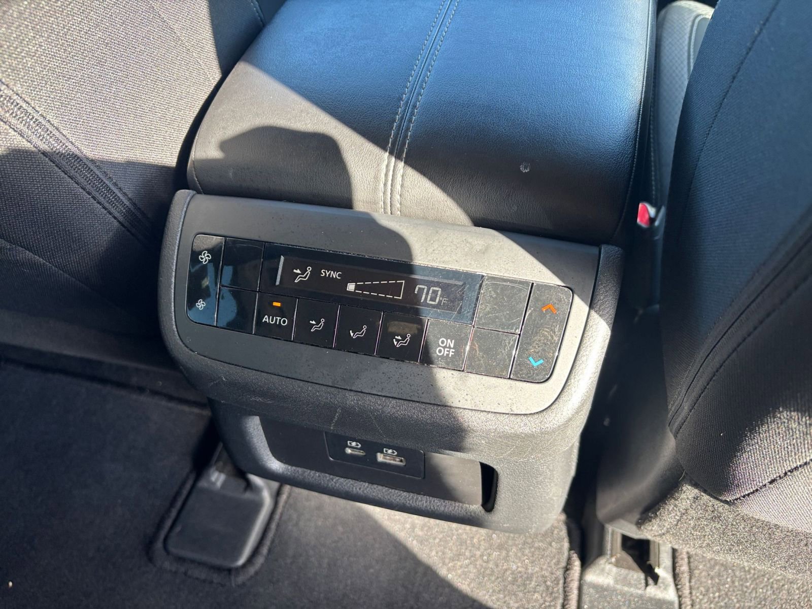 Used 2025 Nissan Pathfinder SV image 24