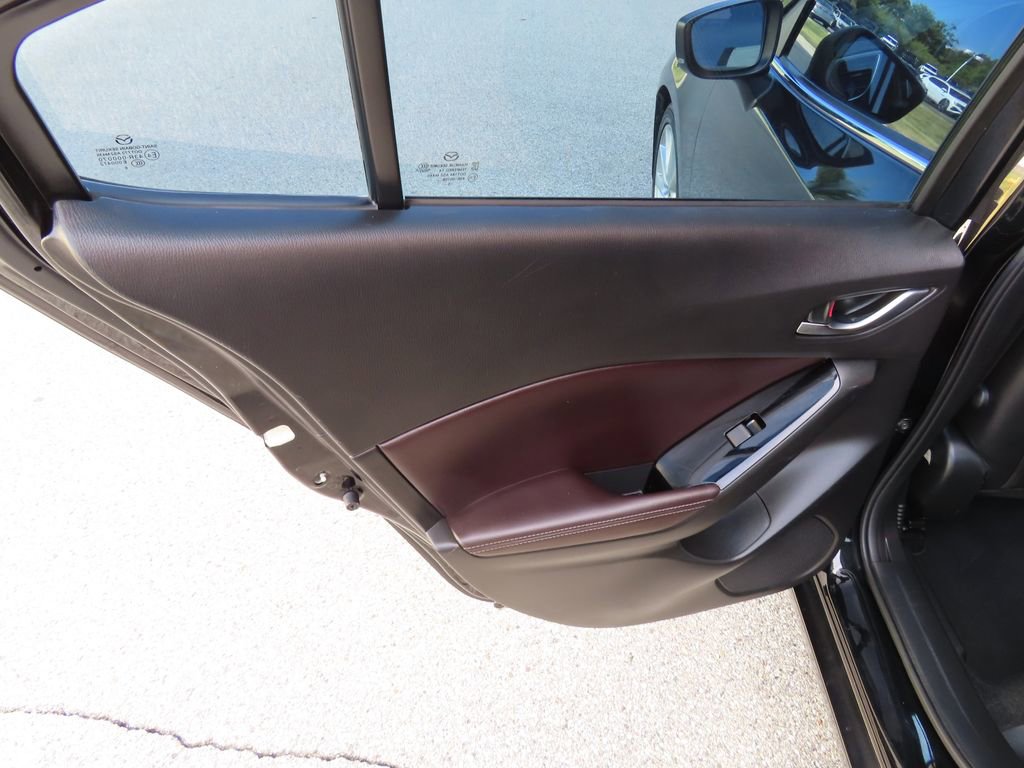 Used 2017 MAZDA MAZDA3 Grand Touring FWD image 25