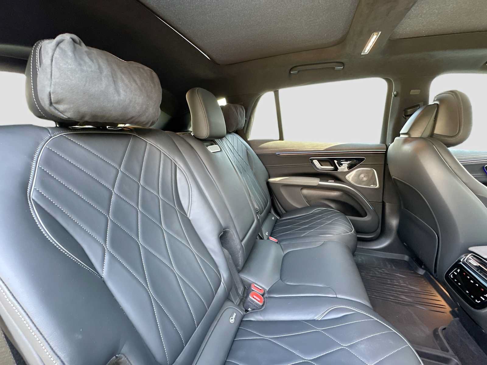 Used 2023 Mercedes-Benz EQS 580 4MATIC SUV image 29