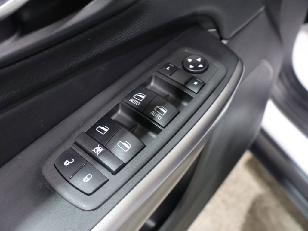 Used 2022 Jeep Cherokee Latitude Lux AWD/4WD image 13