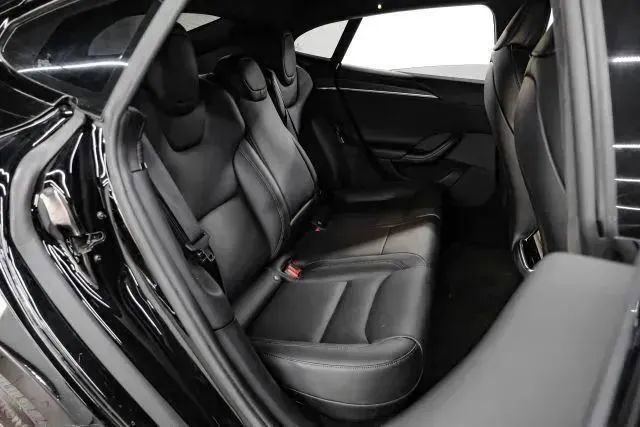 Used 2022 Tesla Model S Standard Range AWD/4WD image 40