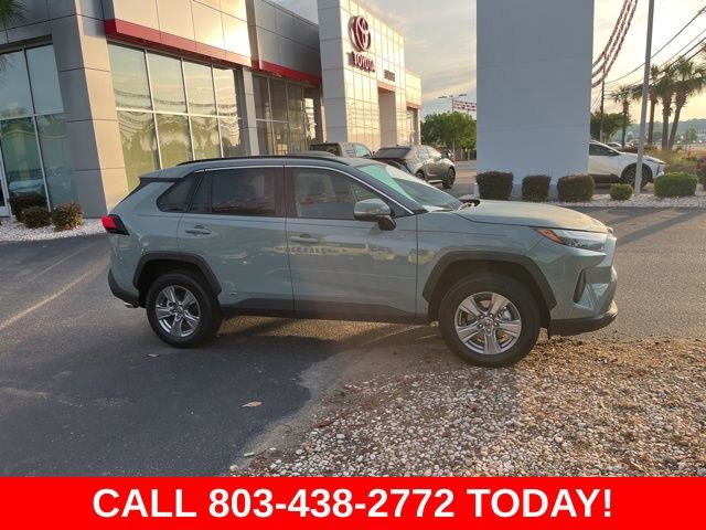 Used 2022 Toyota RAV4 XLE w/ Convenience Package AWD/4WD image 2