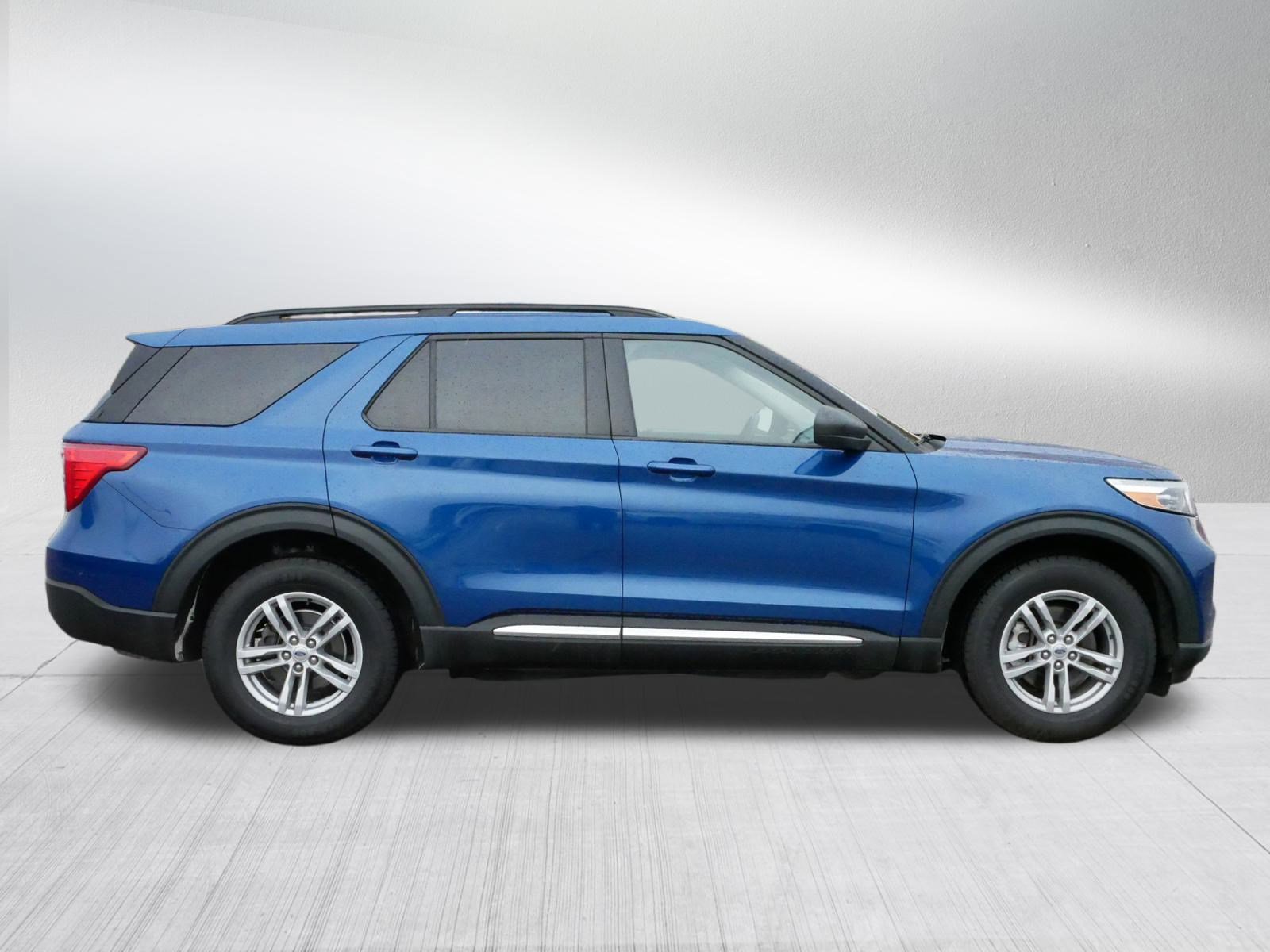 Used 2022 Ford Explorer XLT image 8