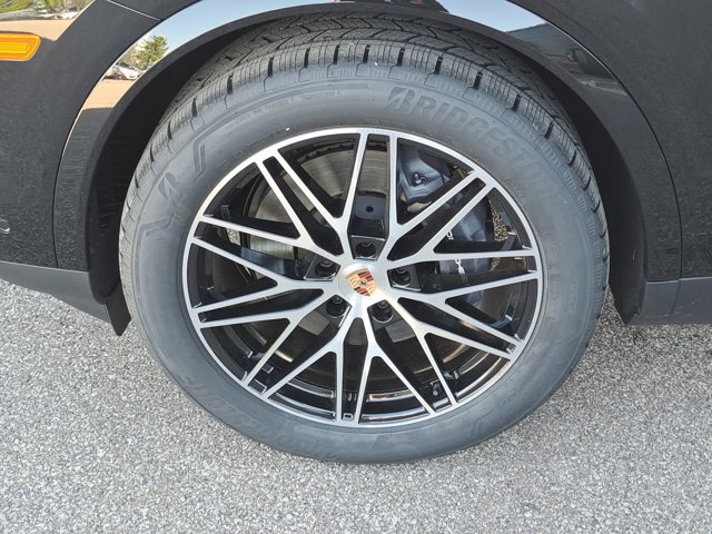 New 2026 Porsche Cayenne image 14