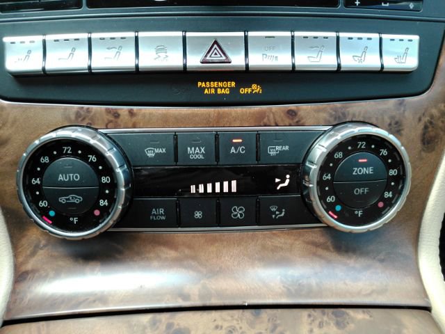Used 2015 Mercedes-Benz SL 550 image 45