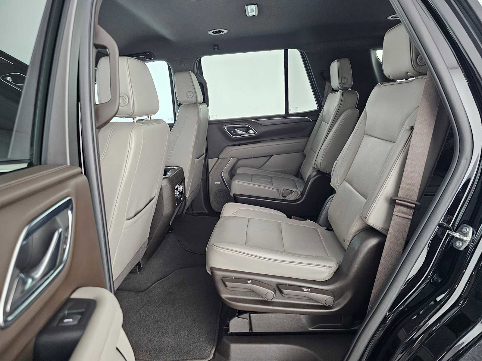 Used 2023 GMC Yukon SLT image 18