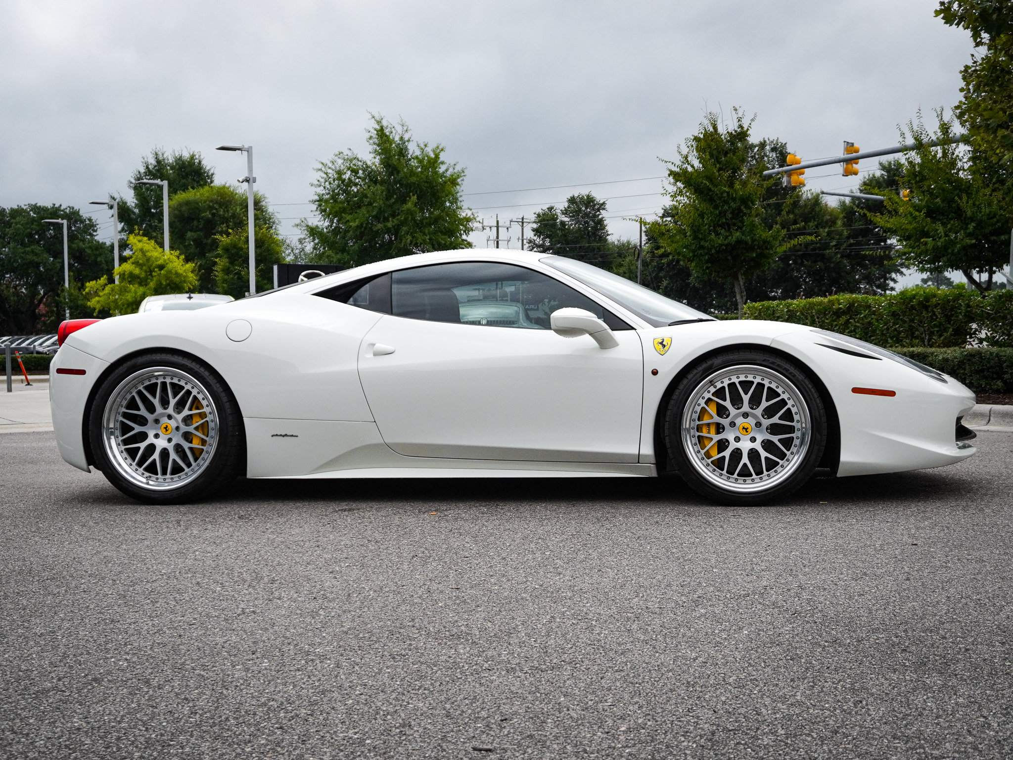 Used 2014 Ferrari 458 Italia Coupe RWD image 15