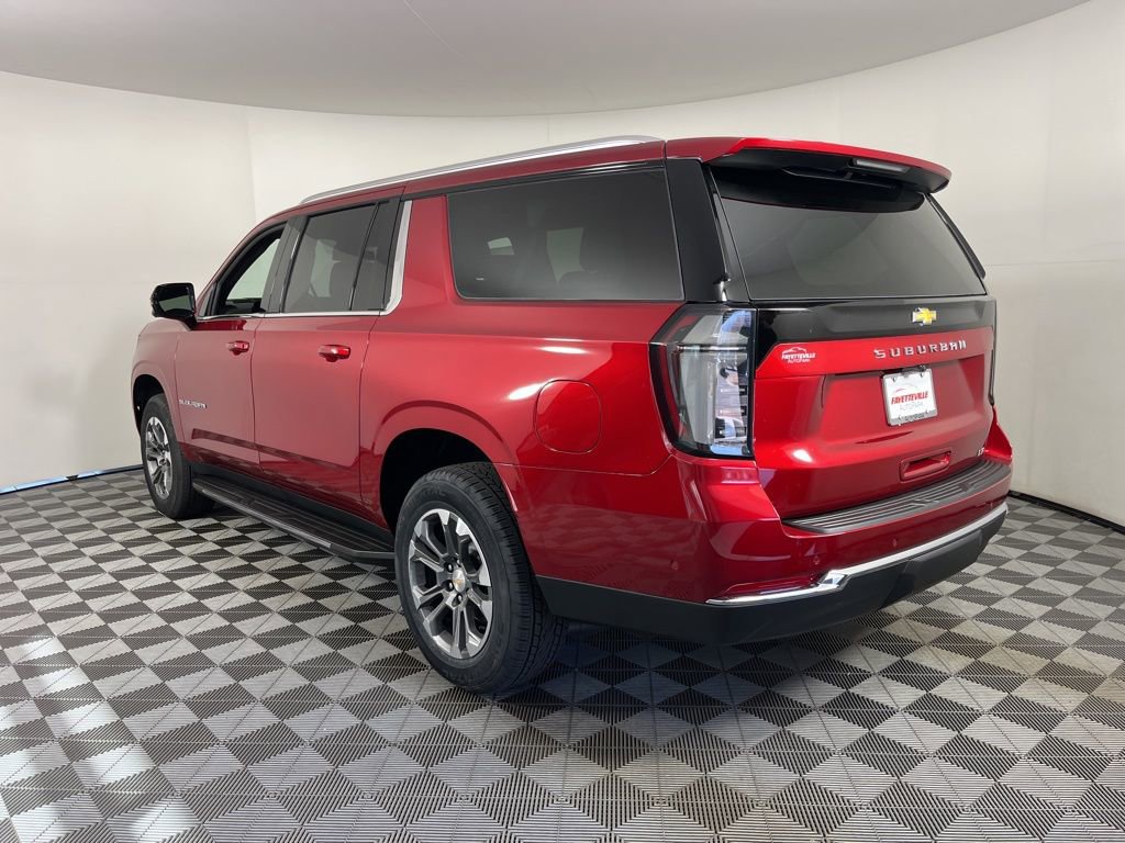 New 2026 Chevrolet Suburban LT image 3