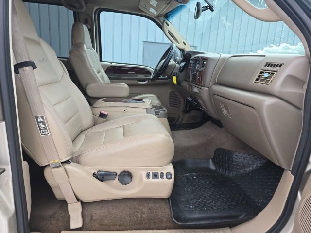 Used 2004 Ford Excursion Limited image 29