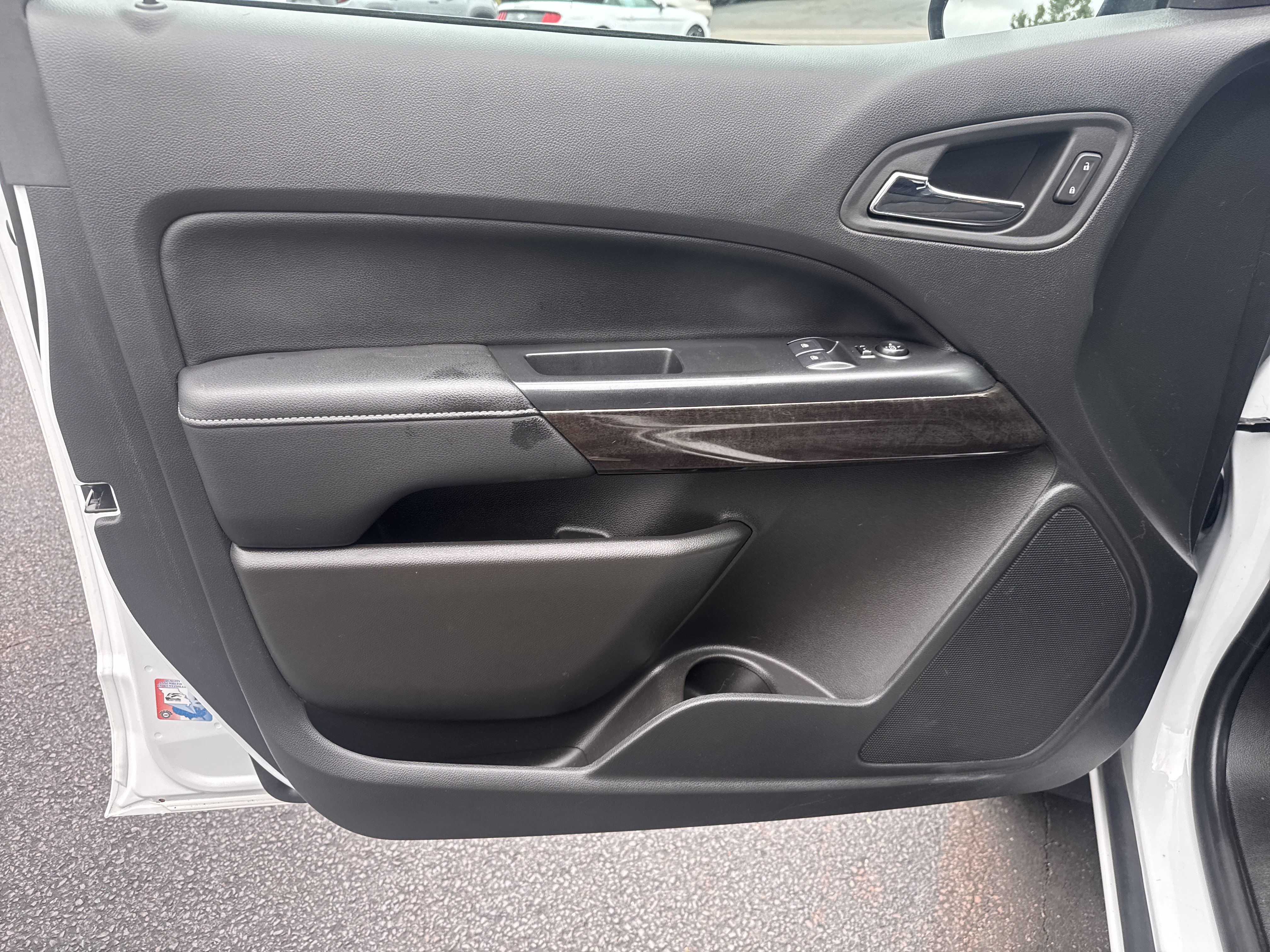 Used 2022 GMC Canyon Elevation image 15