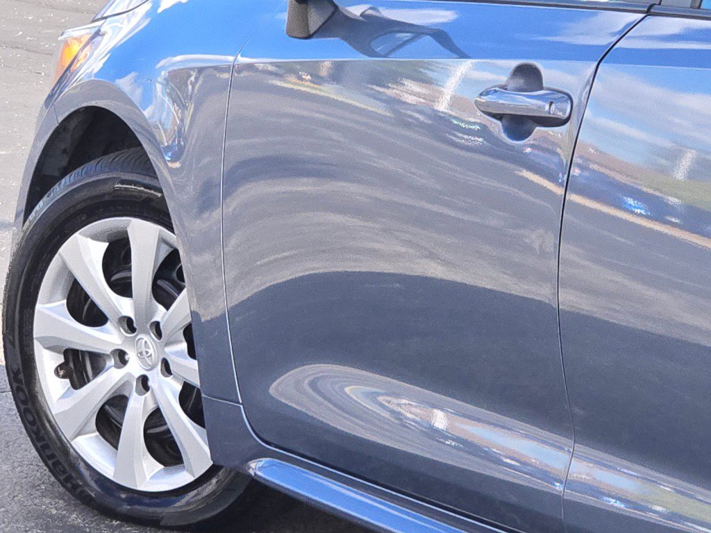 Used 2025 Toyota Corolla LE FWD image 12