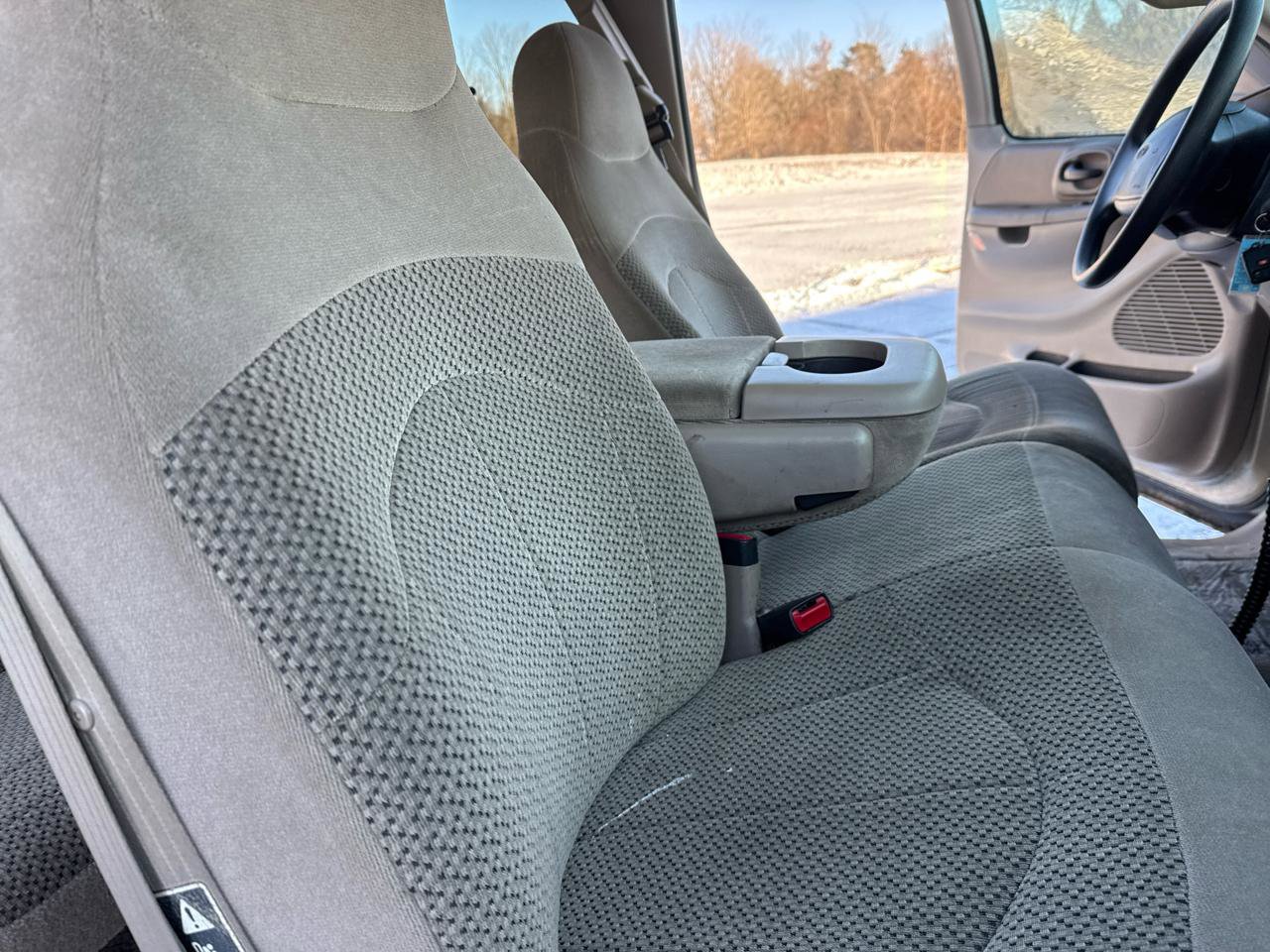 Used 2000 Ford F150 XL image 25