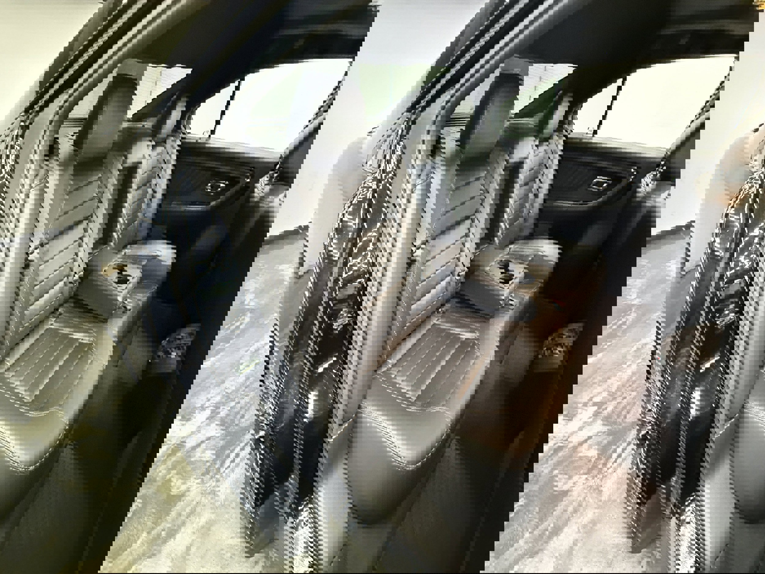 Used 2018 Ford Taurus SHO w/ Driver Assist Package image 27