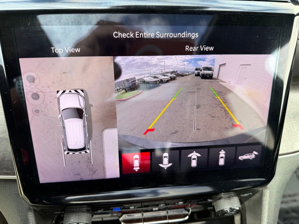 Used 2024 Jeep Grand Cherokee L Limited w/ Luxury Tech Group II image 24