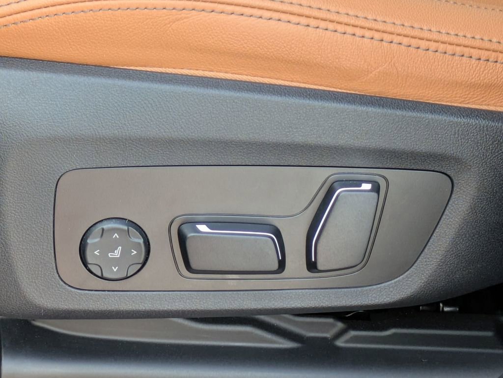 Used 2024 BMW X3 xDrive30i w/ Premium Package w/ZPA image 7