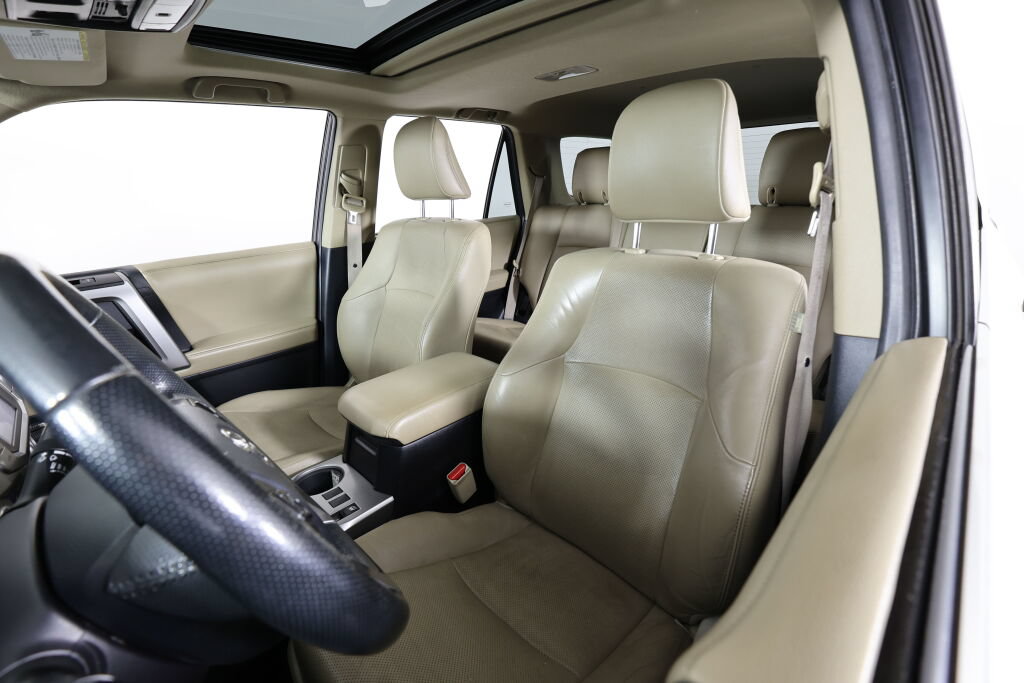 Used 2015 Toyota 4Runner Limited AWD/4WD image 11