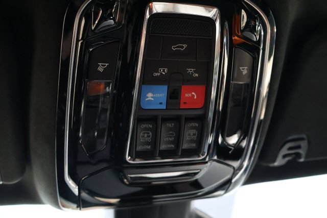 New 2026 Jeep Grand Wagoneer L Summit AWD/4WD image 18