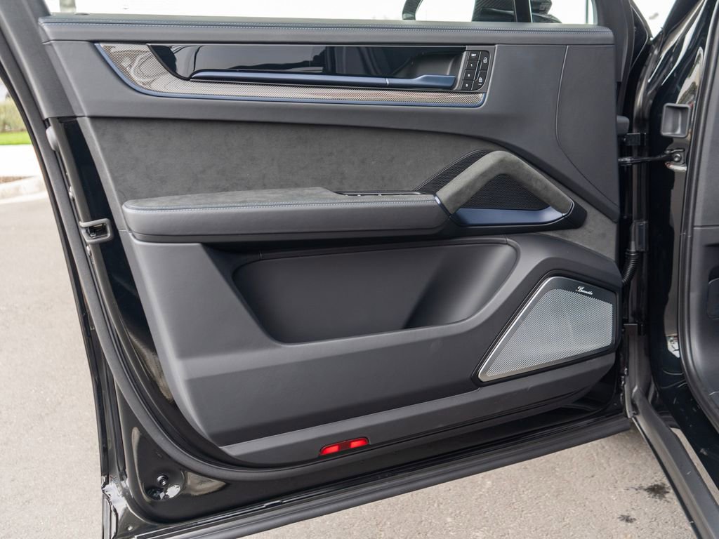 New 2026 Porsche Cayenne Turbo GT image 29