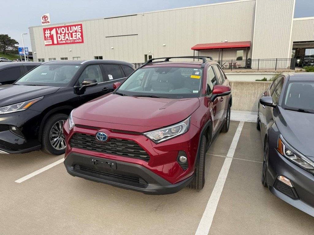 Certified 2020 Toyota RAV4 XLE w/ XLE Grade Weather Package image 2