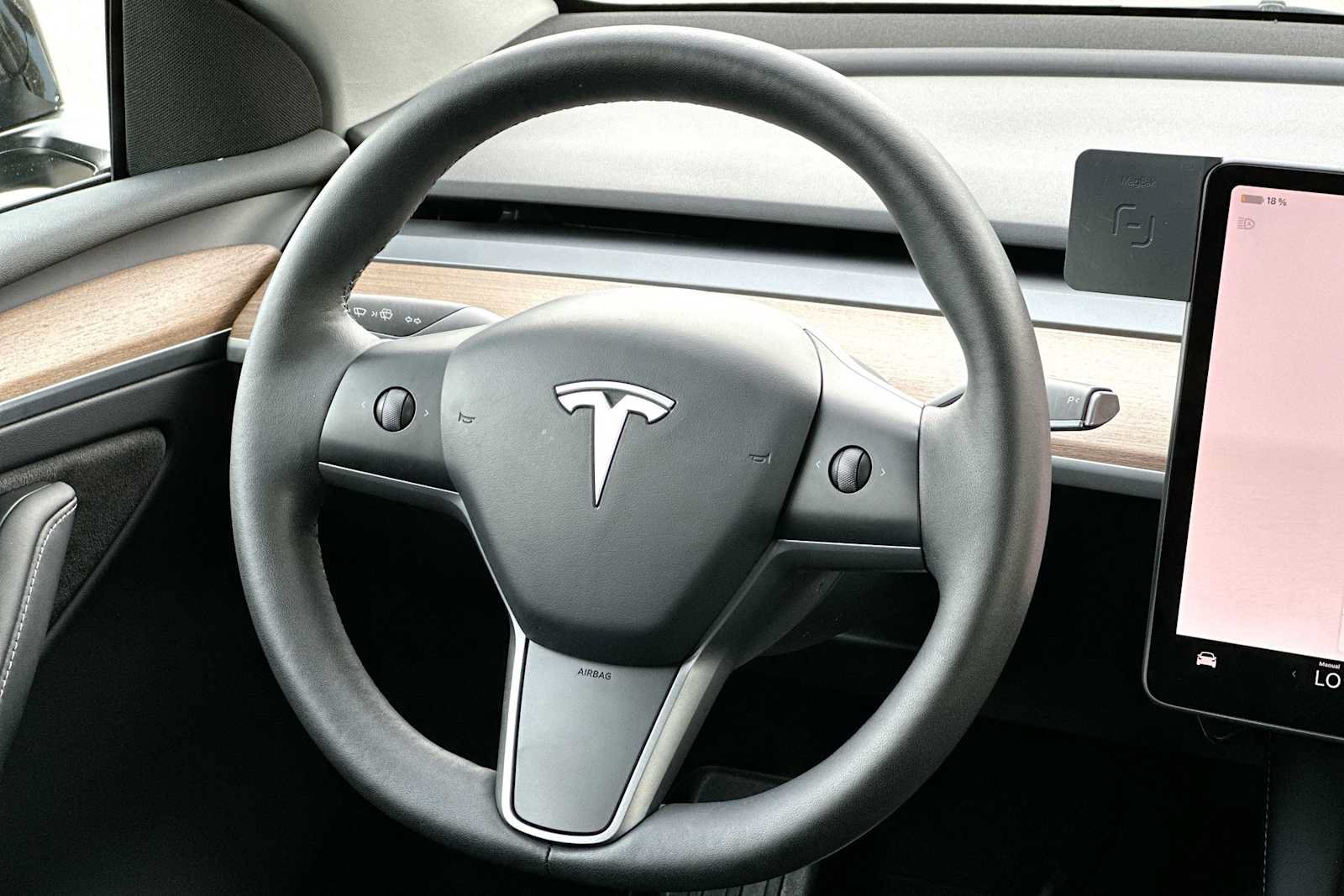 Used 2023 Tesla Model Y Long Range AWD/4WD image 27