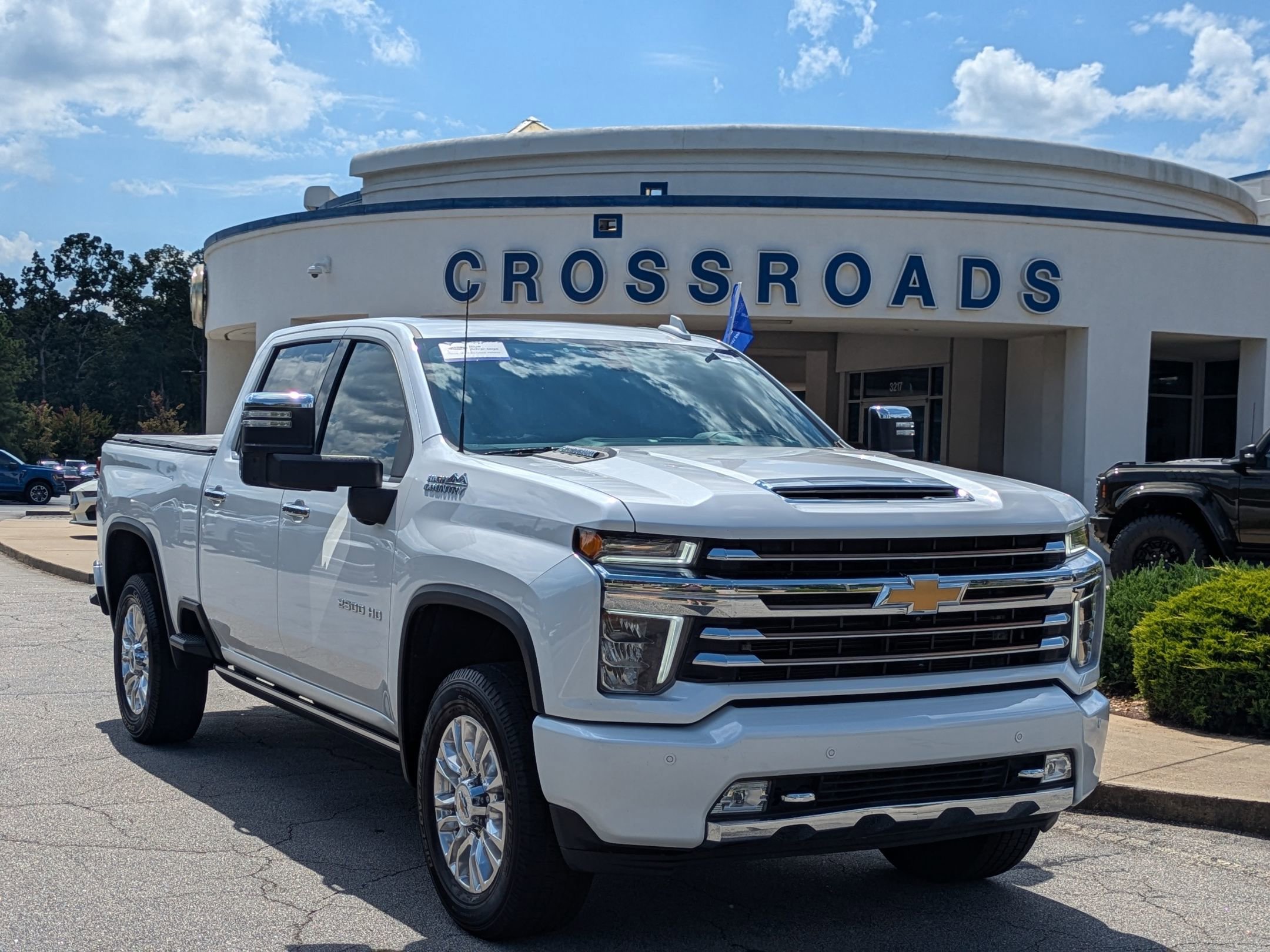 Used 2023 Chevrolet Silverado 2500 High Country w/ Z71 Off-Road Package