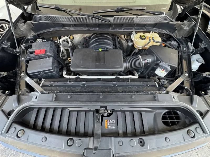 Used 2019 Chevrolet Silverado 1500 LT Trail Boss AWD/4WD image 13