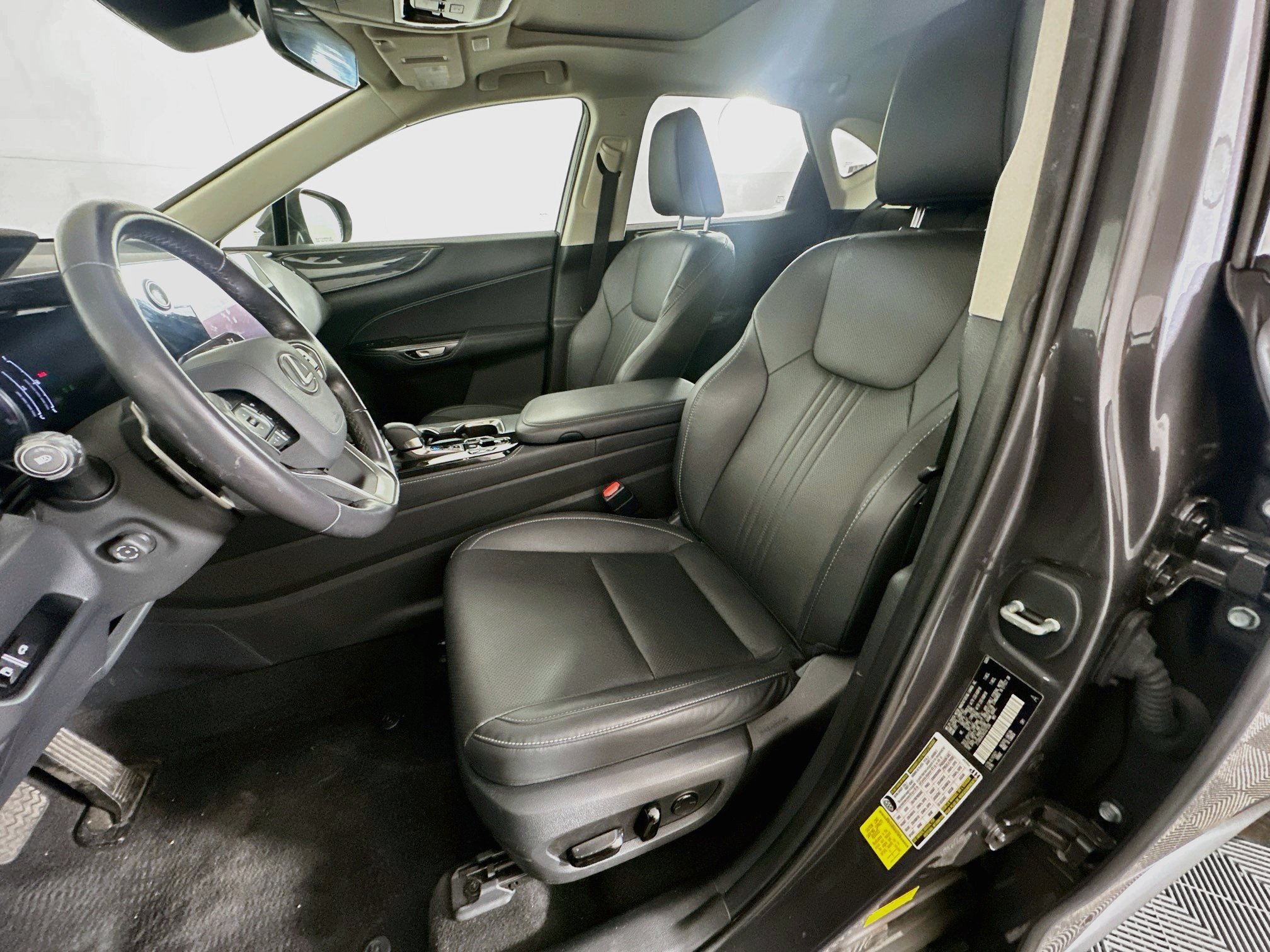 Used 2025 Lexus NX 250 FWD w/ Premium Package image 13