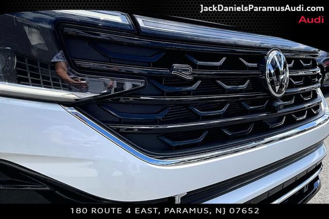 Used 2024 Volkswagen Atlas Cross Sport SEL Premium R-Line AWD/4WD image 20