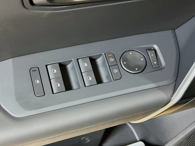 New 2027 Kia Seltos X-Line S w/ X-Line S Premium Package AWD/4WD image 17