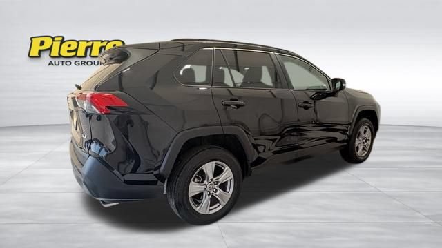 Used 2025 Toyota RAV4 XLE FWD image 6