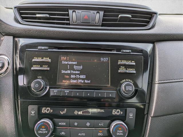 Used 2017 Nissan Rogue SV image 14