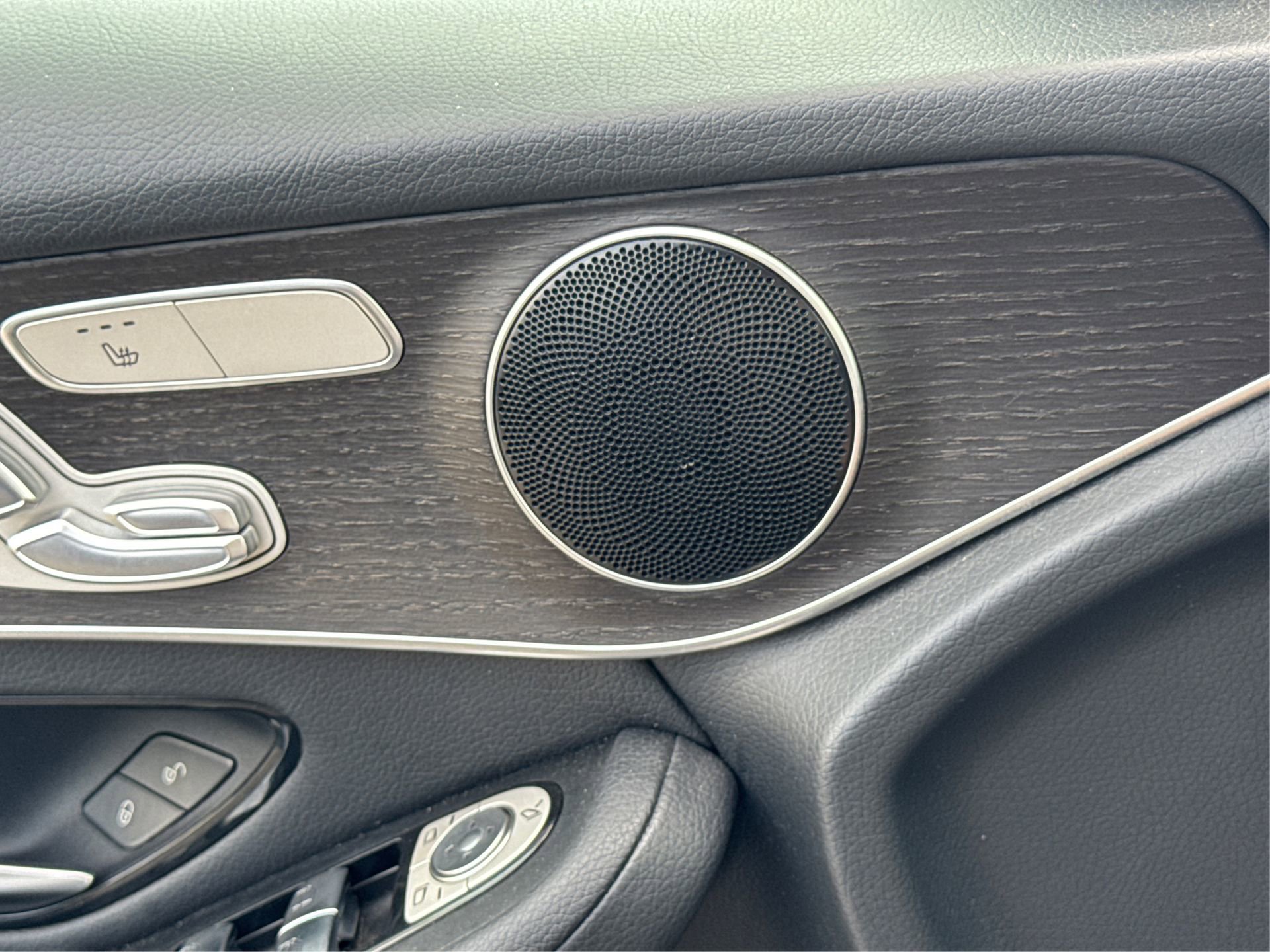 Used 2020 Mercedes-Benz GLC 300 4MATIC image 35